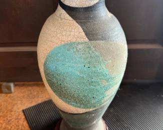 EBE018 Glazed Ceramic Pottery with Wooden Base