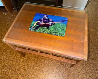 EBE035 Wooden Table with Decorative Glass Topper