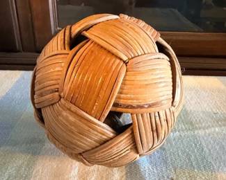 EBE033 - Sepak Takraw ball