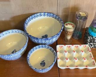 EBE168 Beautiful Kitchen Items! 