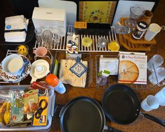 EBE186 - Kitchenware Assortment 