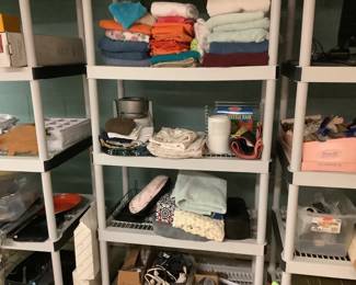 Towels ,juicer for parts does work