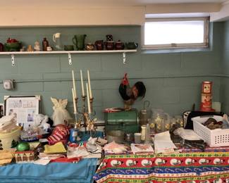 Vintage bread box , feather rooster , vintage napkin sets