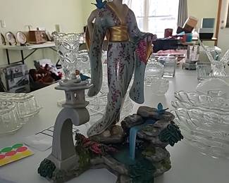 Franklin Mint Mariko Princess of Wisteria Blossom 