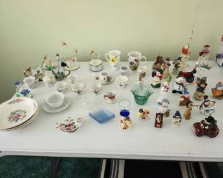 Miniture Tea Cups, Glass wares, Melanite tea bag holders, Holiday littles