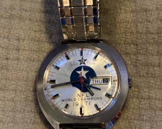 NFL World Champions 1971 Elgin watch with Cowboy helmet logo, inset diamond in star. Very clean, but not working.  Needs movement repair.