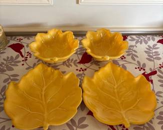 Avellino Tabletop Gallery Leaf Shaped Bowls