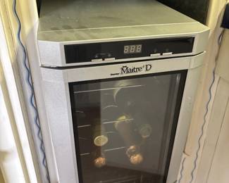 Danby MaitreD Wine Cooler