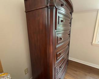 Mahogany SixDrawer Dresser third image