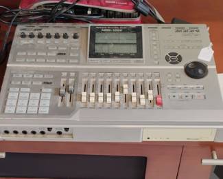 Zoom MRS MultiTrak Recording Studio