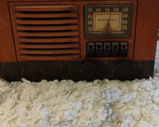 Westinghouse WR Art Deco Tube Radio