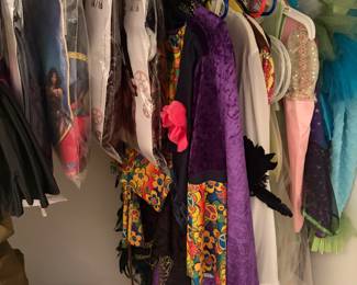 Costumes 