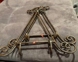 Metal decorative wall hanging to display dishes or wall hanging 