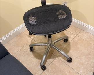 Desk chair 