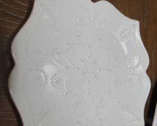 Large dinner set Lenox French Pebble.