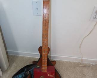 Alna Cigar Box Guitar.