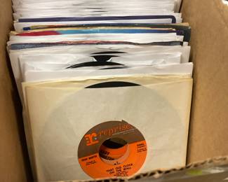 Big collection of rock ‘n’ roll 45s from the 60s and 70s