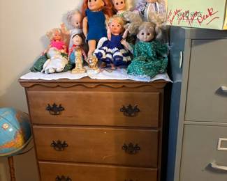 chest of drawers, dolls