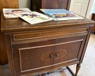 Victrola console