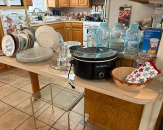 Crockpot, dish ware, Blue canning jars