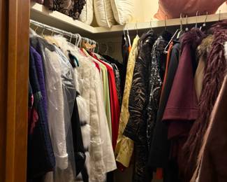 clothing XS-Small-Medium  size 8, pillows