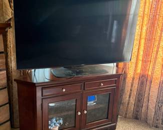 TV, TV cabinet