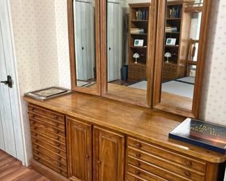 Broyhill dresser with triple mirror