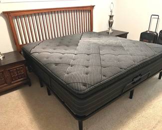 King Beautyrest Black mattress electric lift bed & headboard