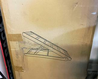 Pathosio Pets wood dog ramp - in great shape!