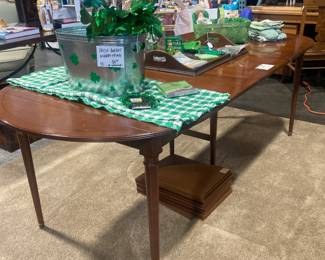 Cherry dining table with 3 leaves, St Patty decorations