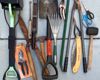 PHS047 Assortment Of Hand Tools 