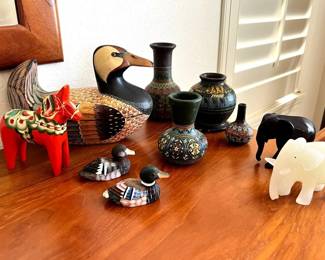 PHS105 Hand Painted And Carved Home Decor 