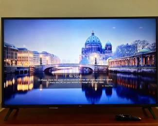 PHS021 Very Nice 55 Inch LG TV With Remote! 