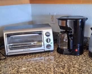 PHS045- Kitchen Bundle- Toaster Oven, Coffee Maker, Toaster & Electric Kettle 