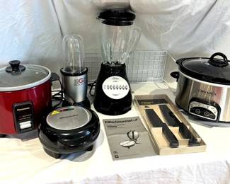 PHS075 Group Of Small Kitchen Appliances 