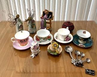 PHS144 Teacups And Trinkets 