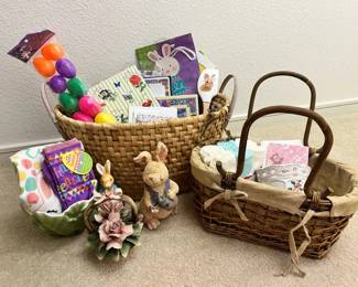 PHS087 Big Wooden Easter Baskets W/ Easter Decor