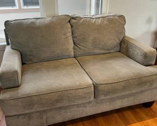 PHS001 Ashley Furniture Loveseat 