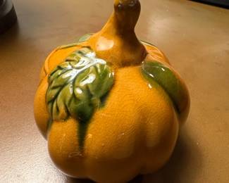 Ceramic Pumpkin Salt and Pepper Shaker Set second image