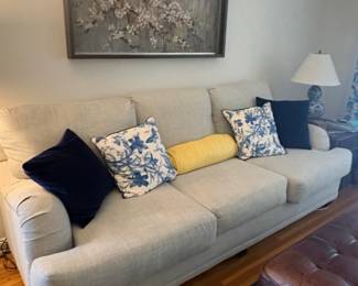 Coaster Furniture Glenn Upholstered English Arm Sofa second image