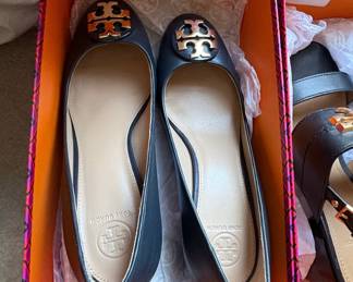 Tory Burch Navy Leather Chelsea Cap-Toe Ballet Flats with Gold Logo