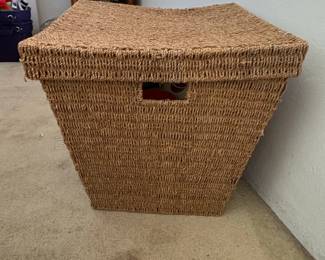 Casafield Large Laundry Hamper with Lid and Liner