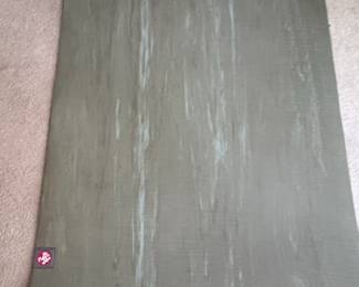 Lululemon The Yoga Mat Bag and Manduka PRO Yoga Mat second image