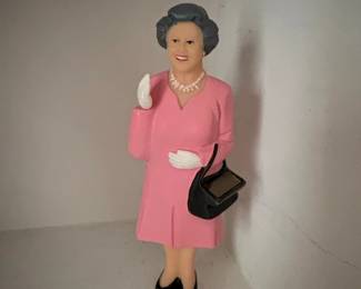 Kikkerland Queen Elizabeth II Figurine
