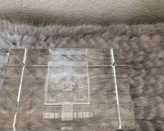 Crystal Paperweight with Etched Building Facade and "Für Nichte" inscription