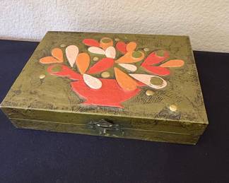 Vintage Enid Collins of Texas Floral Motif Hinged Box
