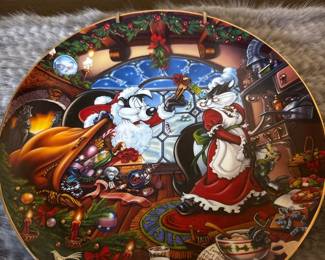 Looney Tunes "The Scent of the Season" Collector Plate