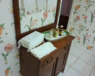 Antique wash stand with finger tips and box covers