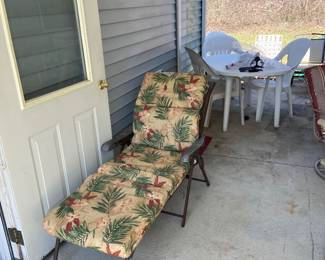 Outdoor Lounge Chair