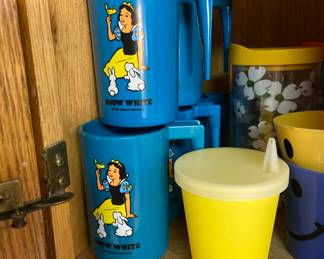 Snow White Collector Cups